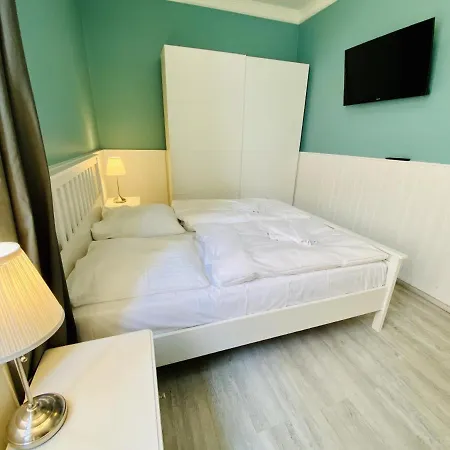 Berringer, Krabbe, Direkt An Der Promenade * Rostock